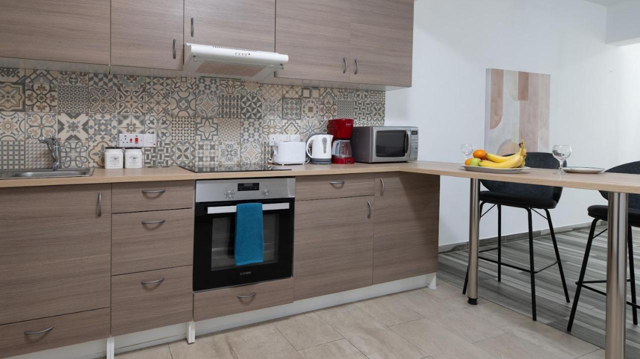 Beautiful Apartment In Harbour Paphos, Central & Close To Beach Екстер'єр фото